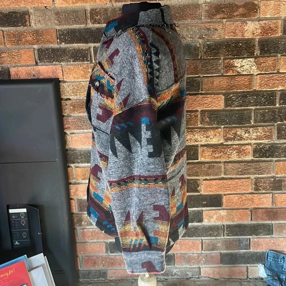 Aztec‎ Gray Shacket Pendleton Like - Picture 3 of 6